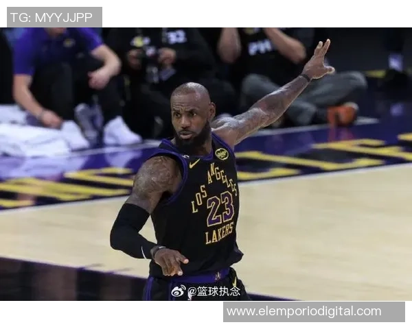 A史密斯称詹姆斯是唯一能与体育界巅峰续航二十余年的人物